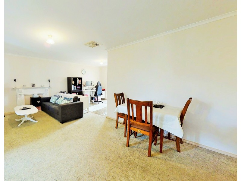 1/24 Retreat Road, Flora Hill VIC 3550