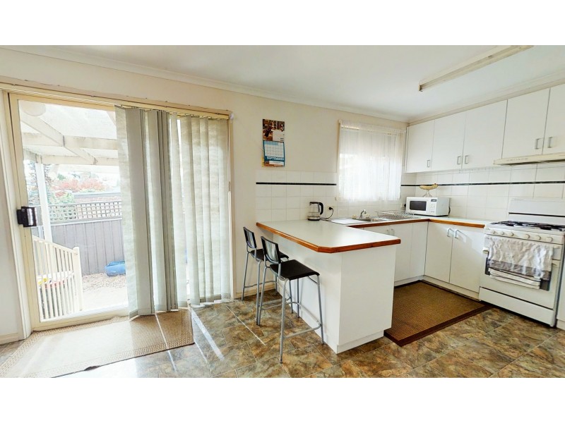 1/24 Retreat Road, Flora Hill VIC 3550