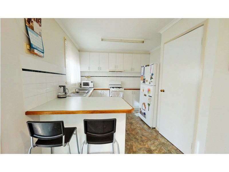 1/24 Retreat Road, Flora Hill VIC 3550