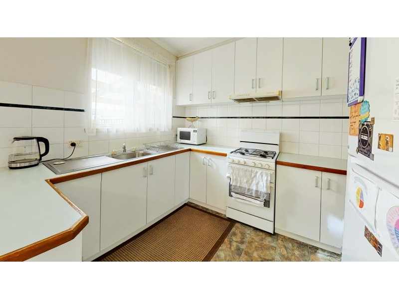 1/24 Retreat Road, Flora Hill VIC 3550