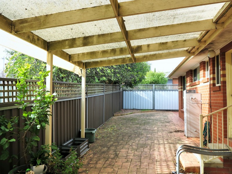 1/24 Retreat Road, Flora Hill VIC 3550