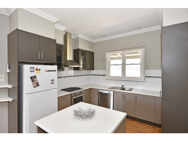 17 Caledonia Street, North Bendigo VIC 3550