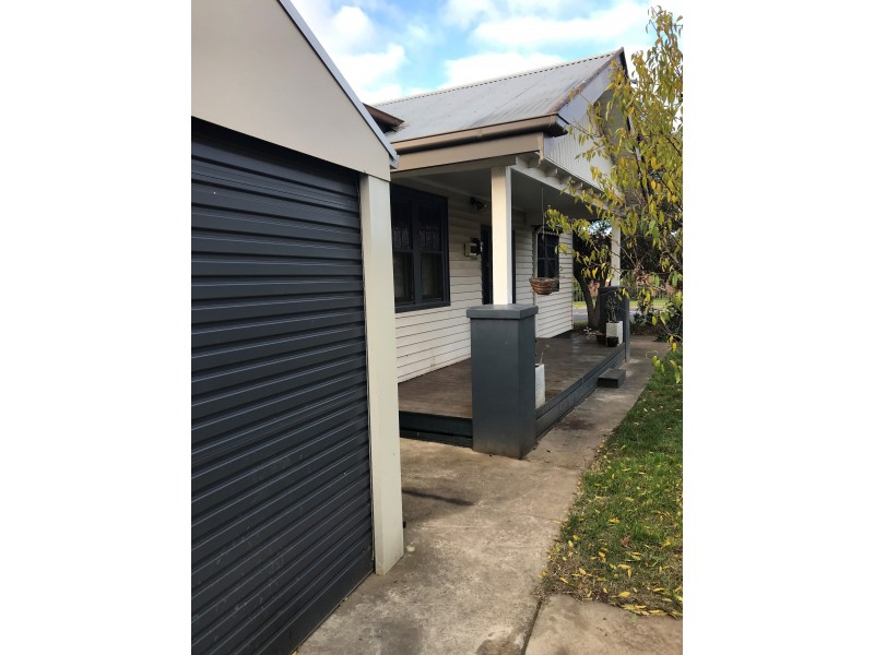 5 Station Street, Kangaroo Flat VIC 3555