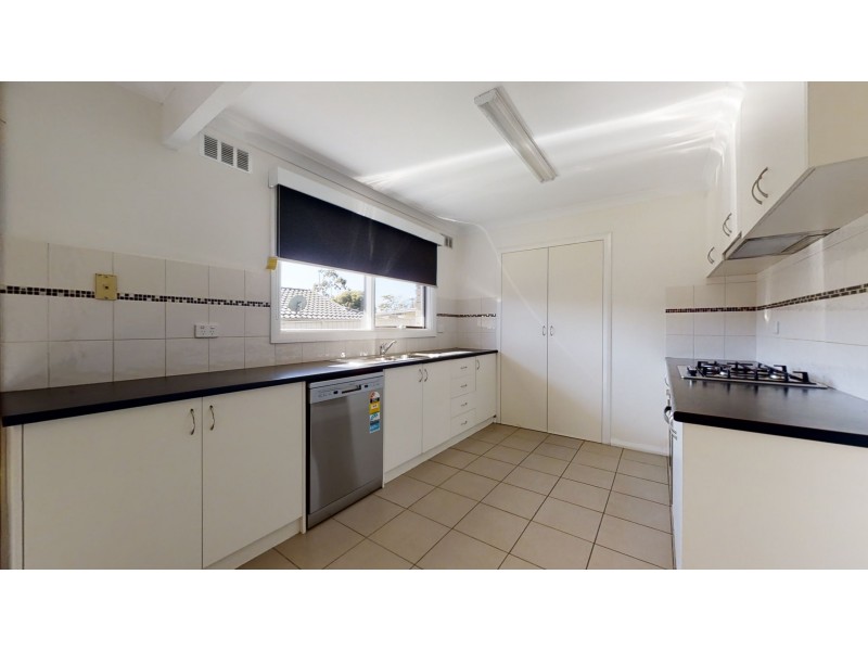 9 Willow Drive, Kennington VIC 3550