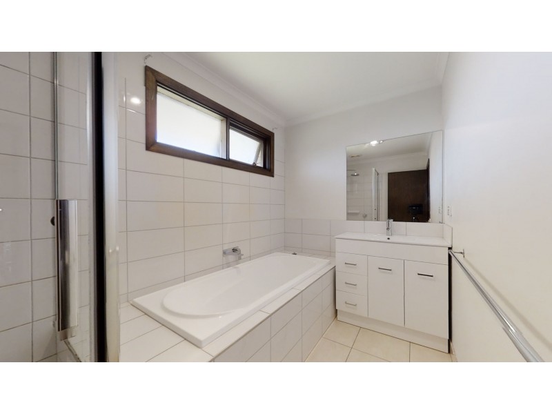 9 Willow Drive, Kennington VIC 3550