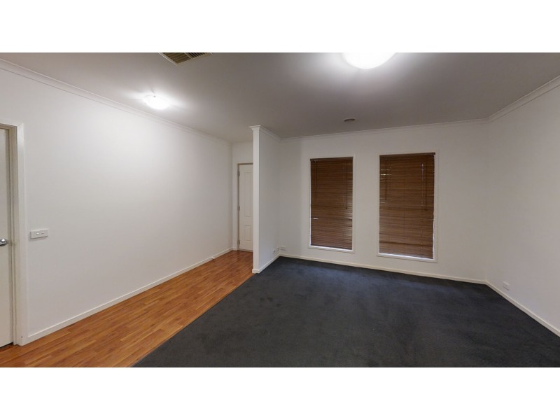 19 St George Park Drive, Kangaroo Flat VIC 3555