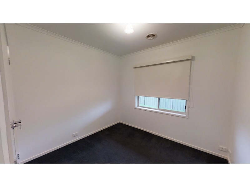 19 St George Park Drive, Kangaroo Flat VIC 3555