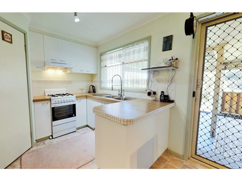 10 Bath Lane, Kangaroo Flat VIC 3555