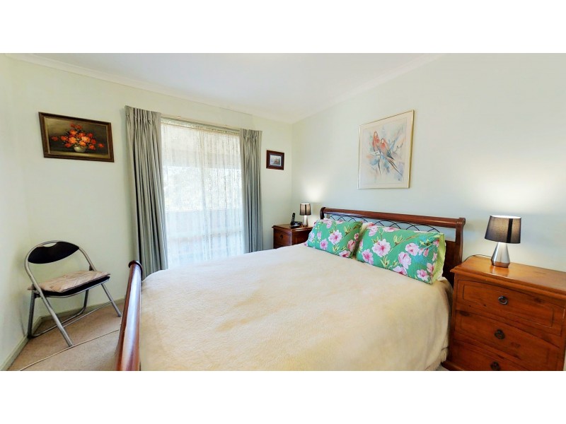 10 Bath Lane, Kangaroo Flat VIC 3555