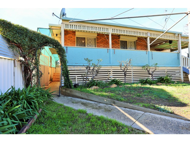 10 Bath Lane, Kangaroo Flat VIC 3555