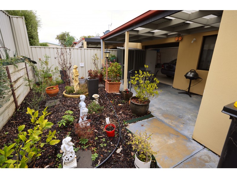 3/156A Olympic Parade, Kangaroo Flat VIC 3555