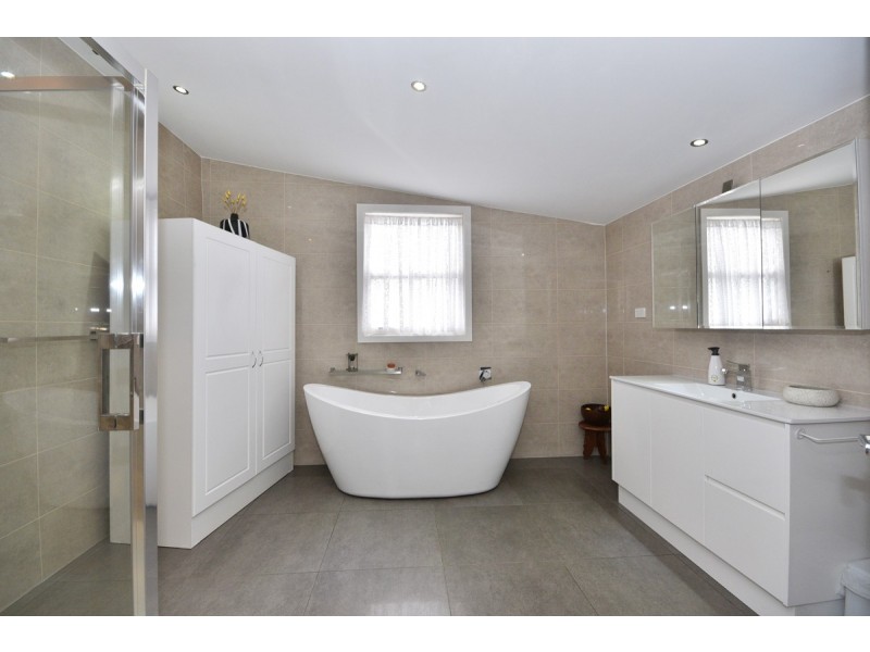 19 Higham Street, Maryborough VIC 3465