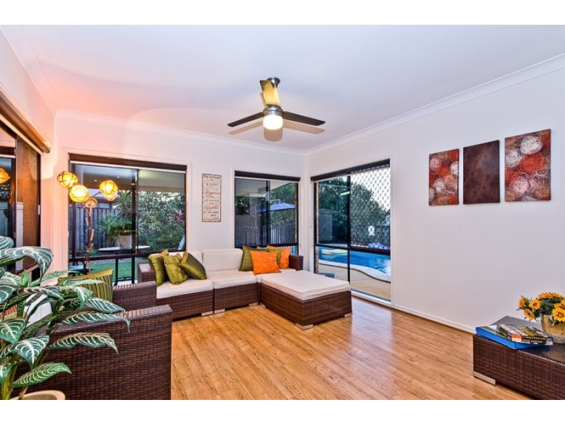 4 Outlook Place, Narangba QLD 4504