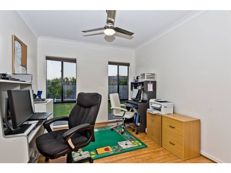 4 Outlook Place, Narangba QLD 4504