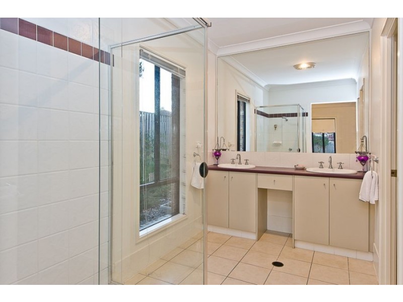 4 Outlook Place, Narangba QLD 4504