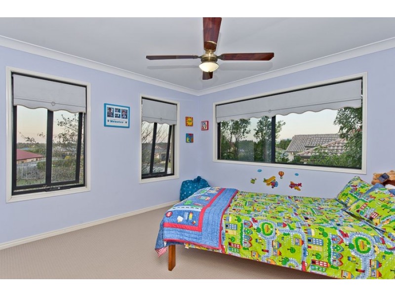 4 Outlook Place, Narangba QLD 4504