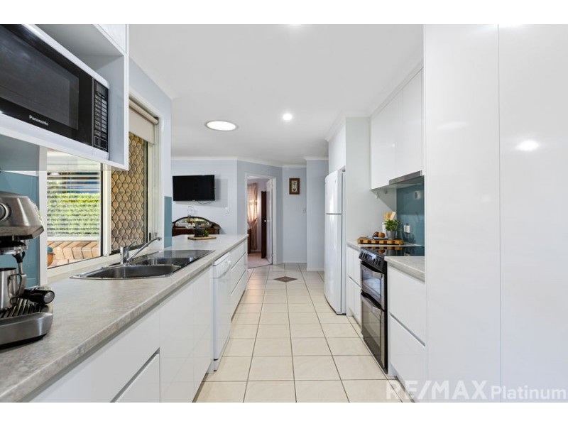 1 Topknot Court, Narangba QLD 4504