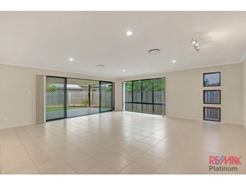 10 Rifle Range Road, Narangba QLD 4504