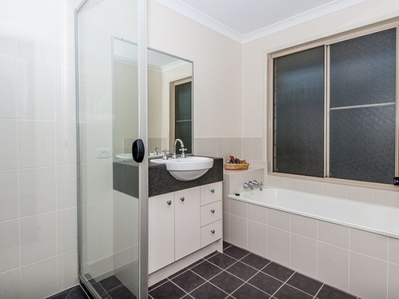 14 Eloise Place, Burpengary QLD 4505