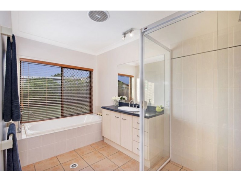 7 Trewhella Court, Petrie QLD 4502