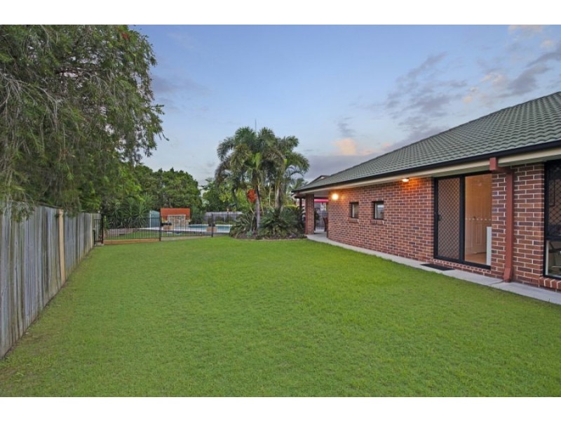 7 Trewhella Court, Petrie QLD 4502