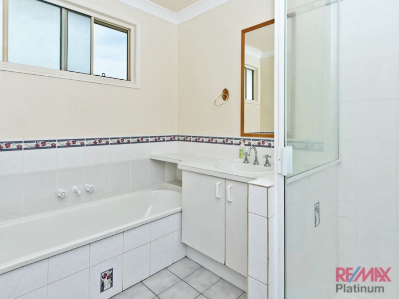 2 Somerset Drive, Deception Bay QLD 4508