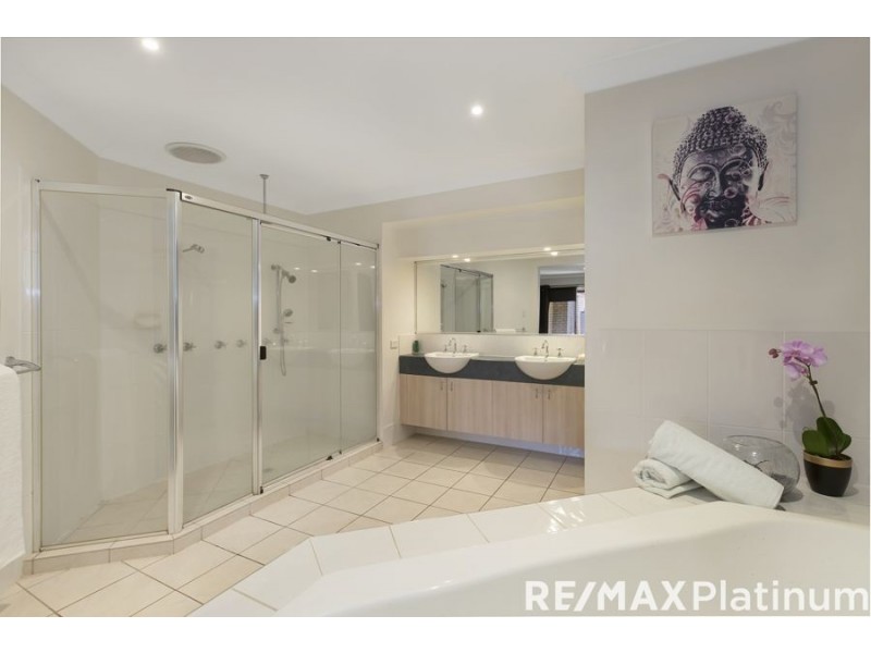 8 Kanuka Close, Narangba QLD 4504