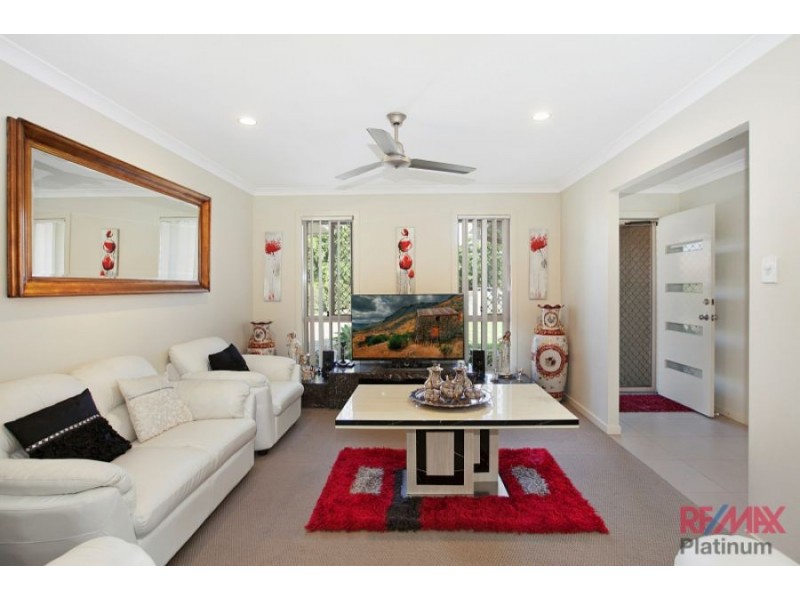 8 Baybreeze Close, Deception Bay QLD 4508