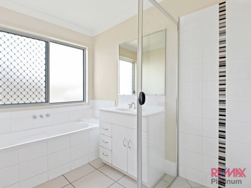 47 Hubner Drive, Rothwell QLD 4022