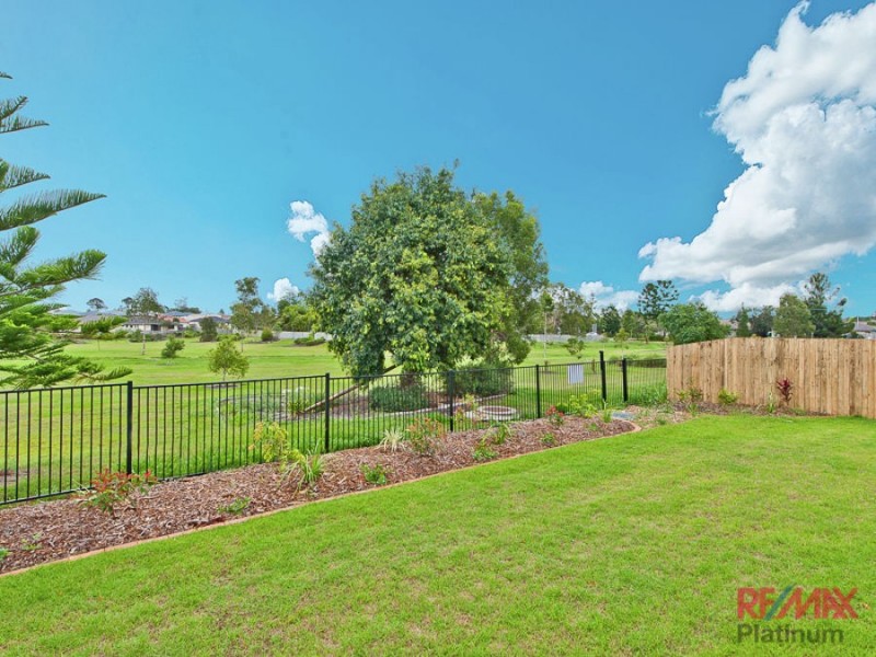 35 Pinegrove Street, Morayfield QLD 4506