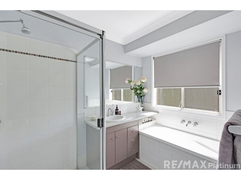 5 Damber Close, Morayfield QLD 4506