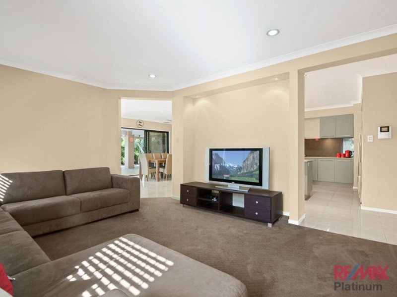 44 Creekside Drive, Narangba QLD 4504