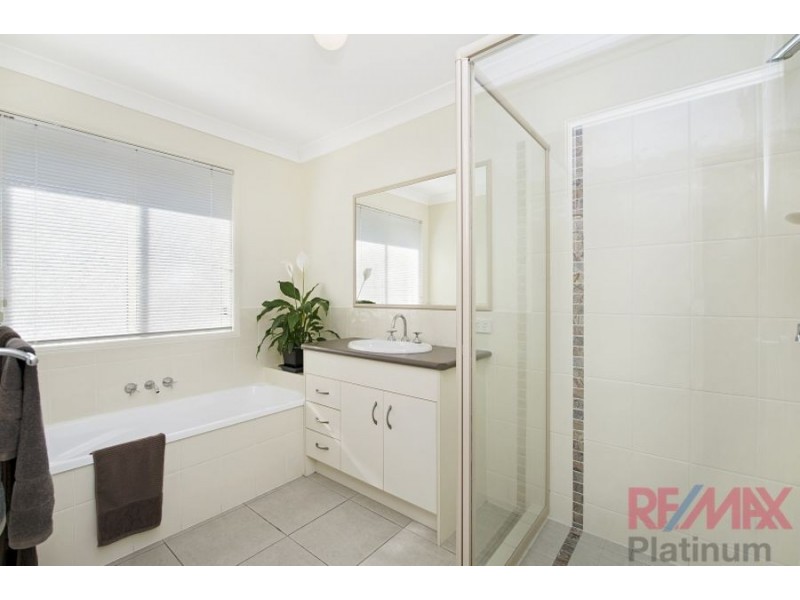 45 Lookout Place, Narangba QLD 4504