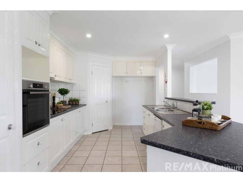 15 Jambola Court, Narangba QLD 4504
