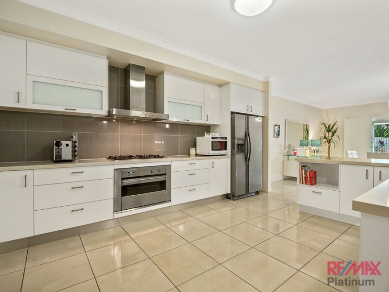 11 White Cedar Place, Narangba QLD 4504