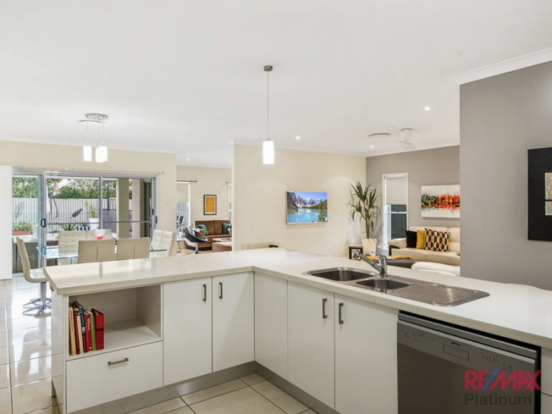 11 White Cedar Place, Narangba QLD 4504