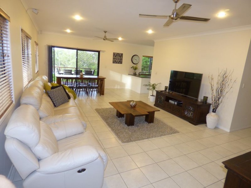 1108 Oakey Flat Road, Narangba QLD 4504