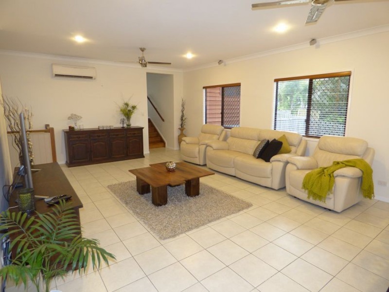 1108 Oakey Flat Road, Narangba QLD 4504