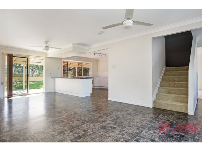 4 Aberdeen Way, Narangba QLD 4504