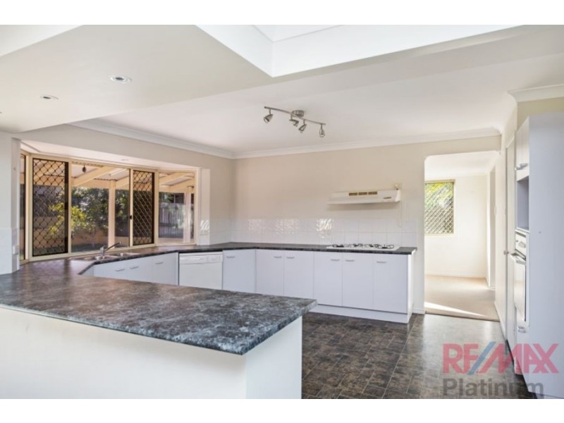 4 Aberdeen Way, Narangba QLD 4504