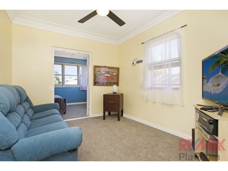 63 Nash Street, Sandgate QLD 4017