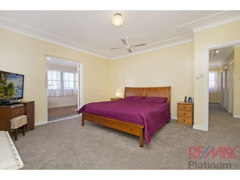 63 Nash Street, Sandgate QLD 4017