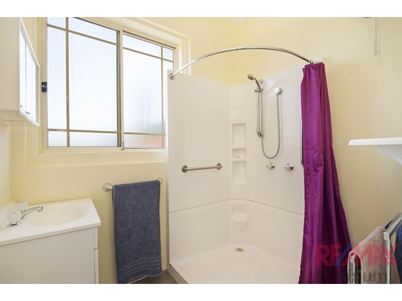 63 Nash Street, Sandgate QLD 4017