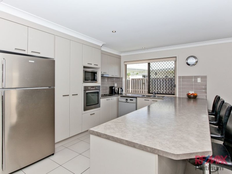 7 Shrike Court, Narangba QLD 4504