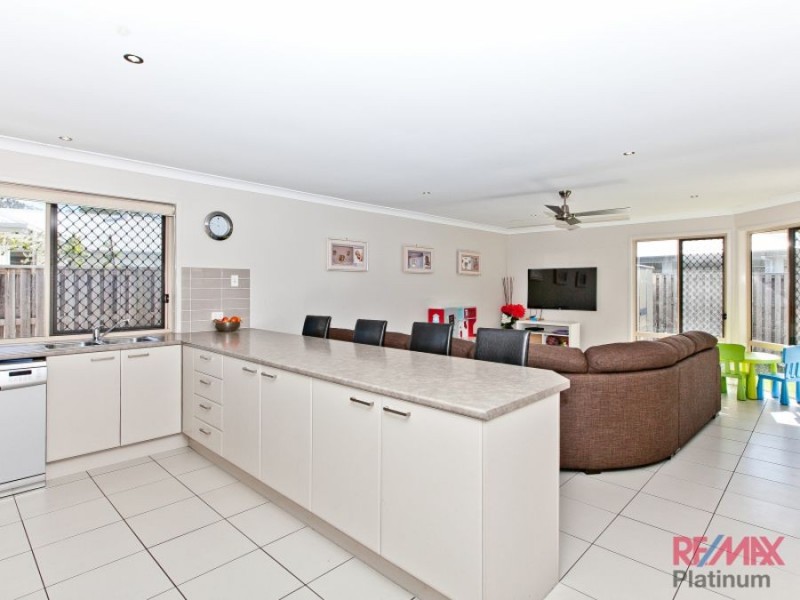 7 Shrike Court, Narangba QLD 4504