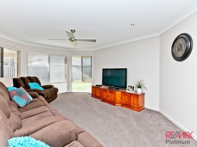 7 Shrike Court, Narangba QLD 4504