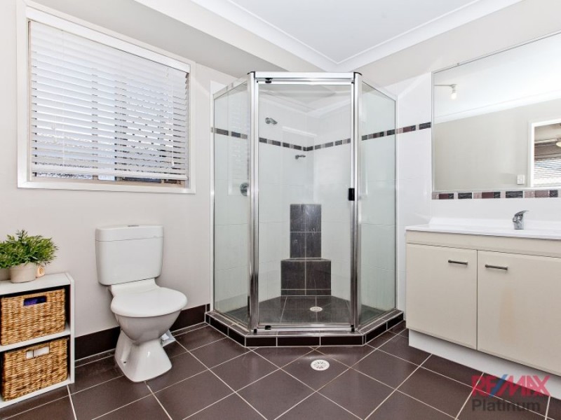 7 Shrike Court, Narangba QLD 4504