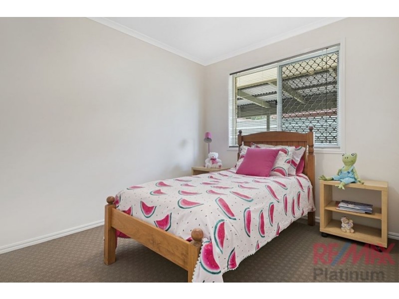 2 Hillmont Crescent, Morayfield QLD 4506