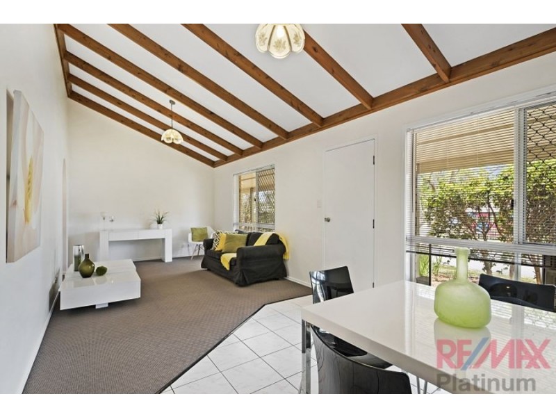 2 Hillmont Crescent, Morayfield QLD 4506
