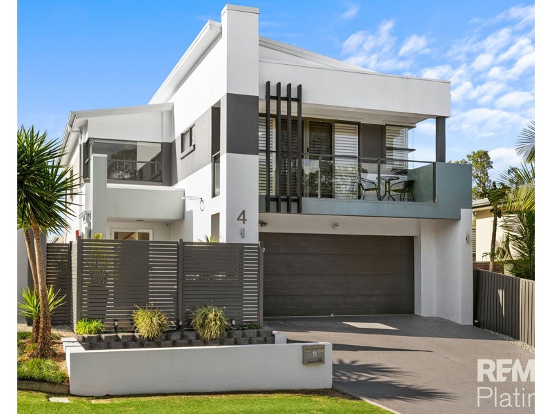 4 Hollow Crescent, Narangba QLD 4504